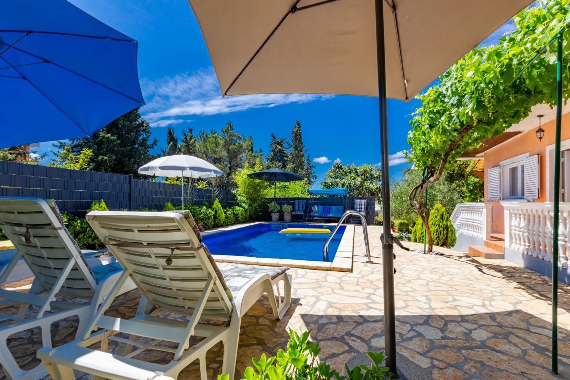 זאדאר Holiday Home Flora מראה חיצוני תמונה
