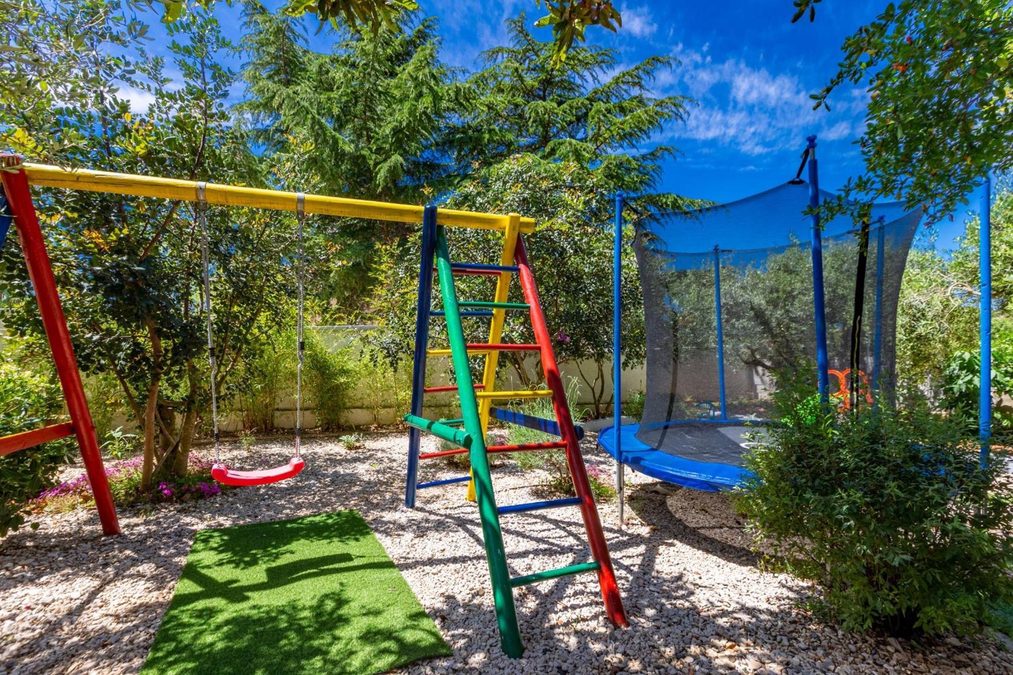 זאדאר Holiday Home Flora מראה חיצוני תמונה