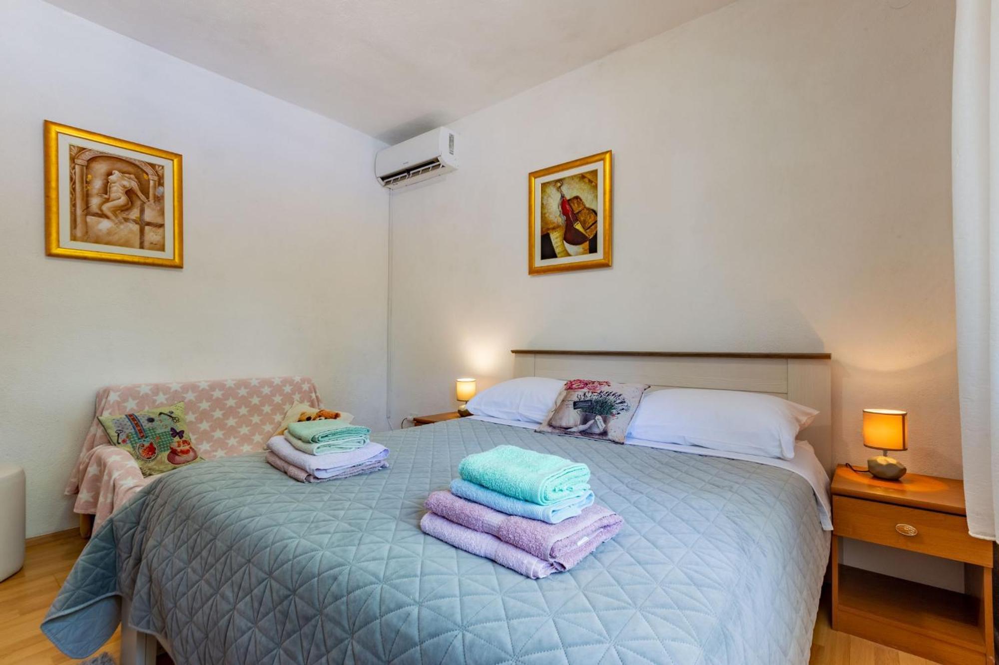 זאדאר Holiday Home Flora מראה חיצוני תמונה
