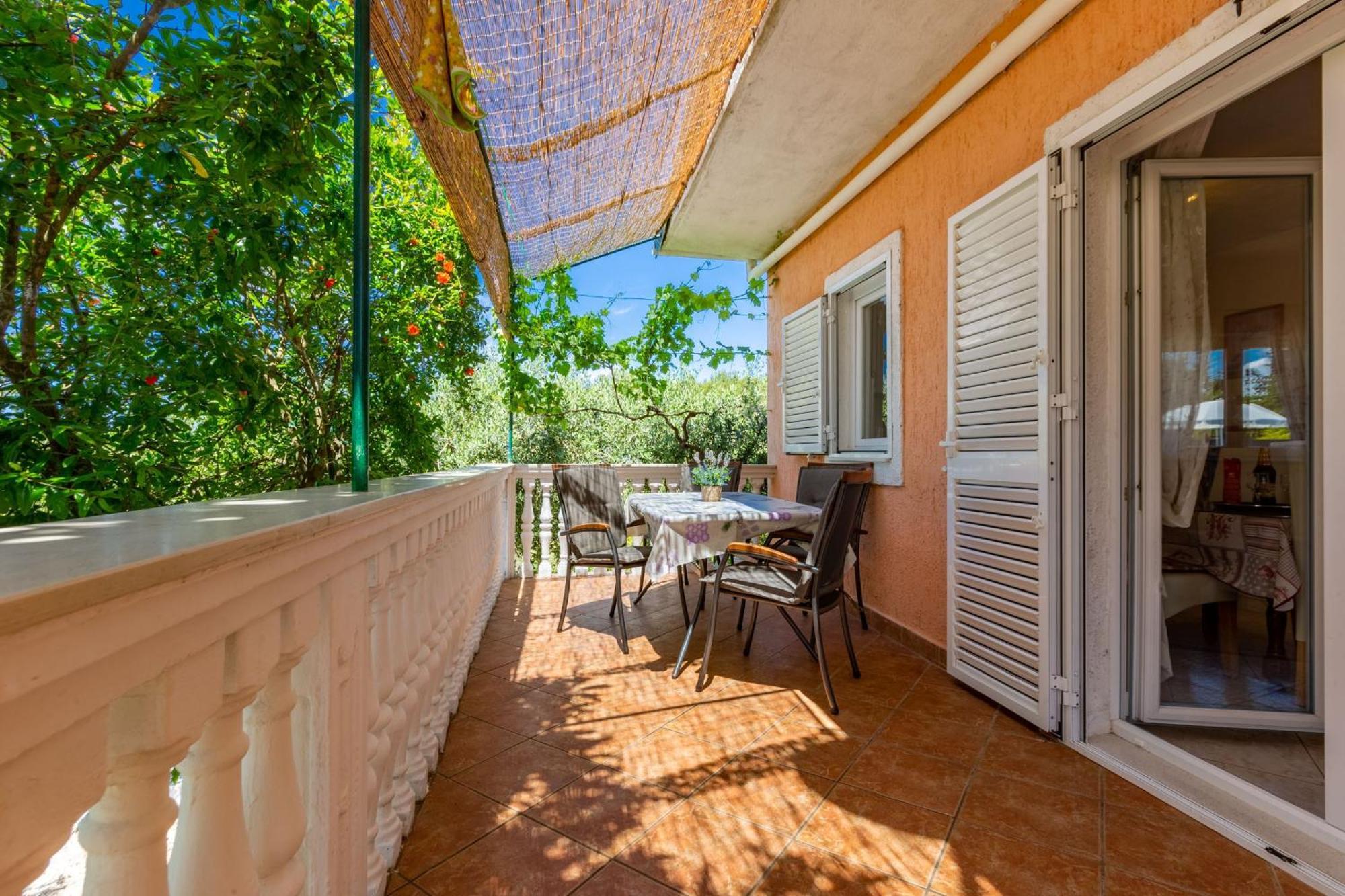 זאדאר Holiday Home Flora מראה חיצוני תמונה