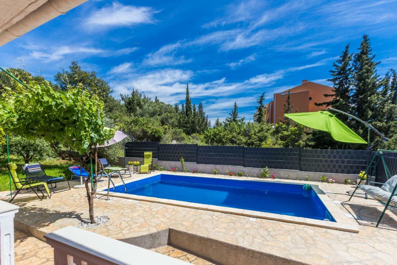זאדאר Holiday Home Flora מראה חיצוני תמונה