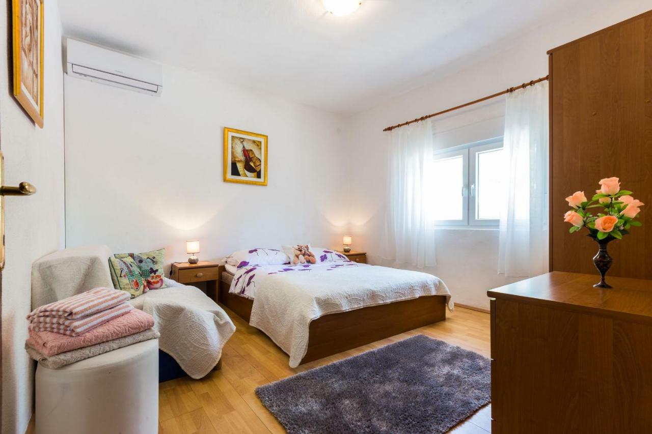 זאדאר Holiday Home Flora מראה חיצוני תמונה
