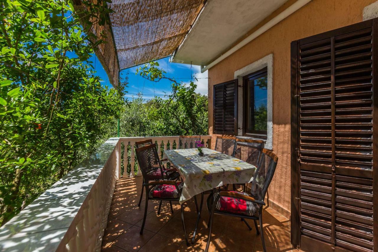 זאדאר Holiday Home Flora מראה חיצוני תמונה